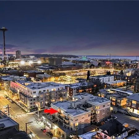 Free Parking - City Views - Near Attractions